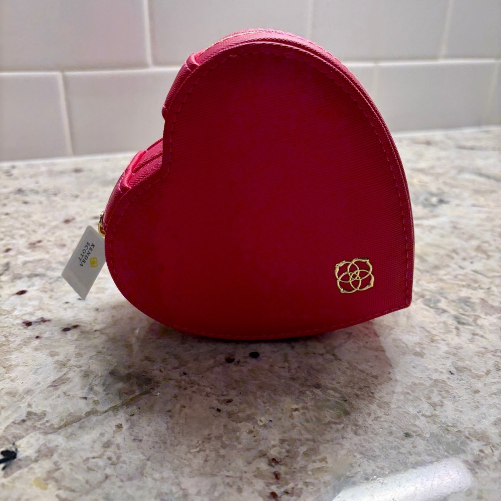 Kendra Scott Pink Heart Bag with Gold Zipper